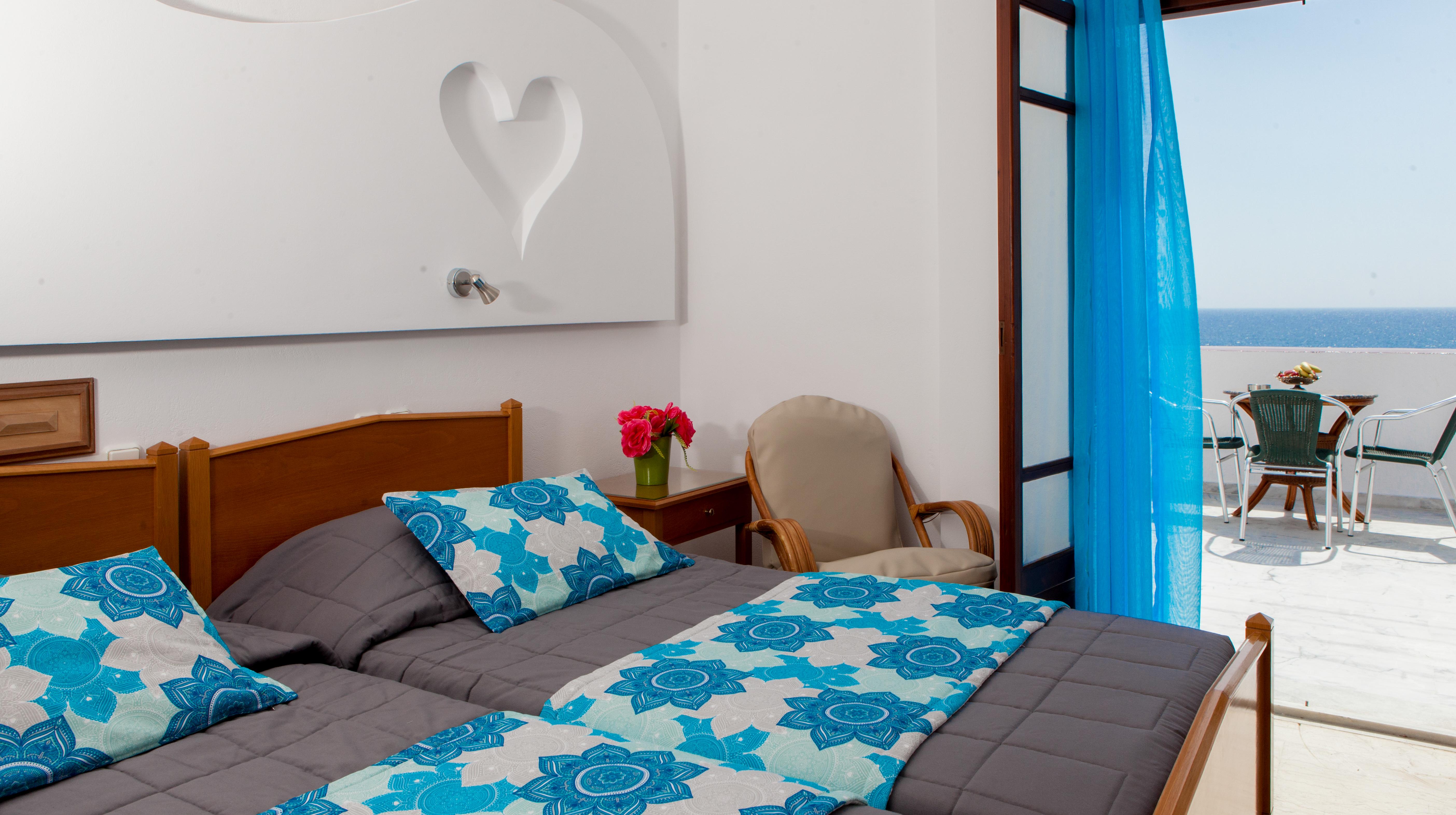 Irini'S Rooms Fteoura Kamari  Exterior photo