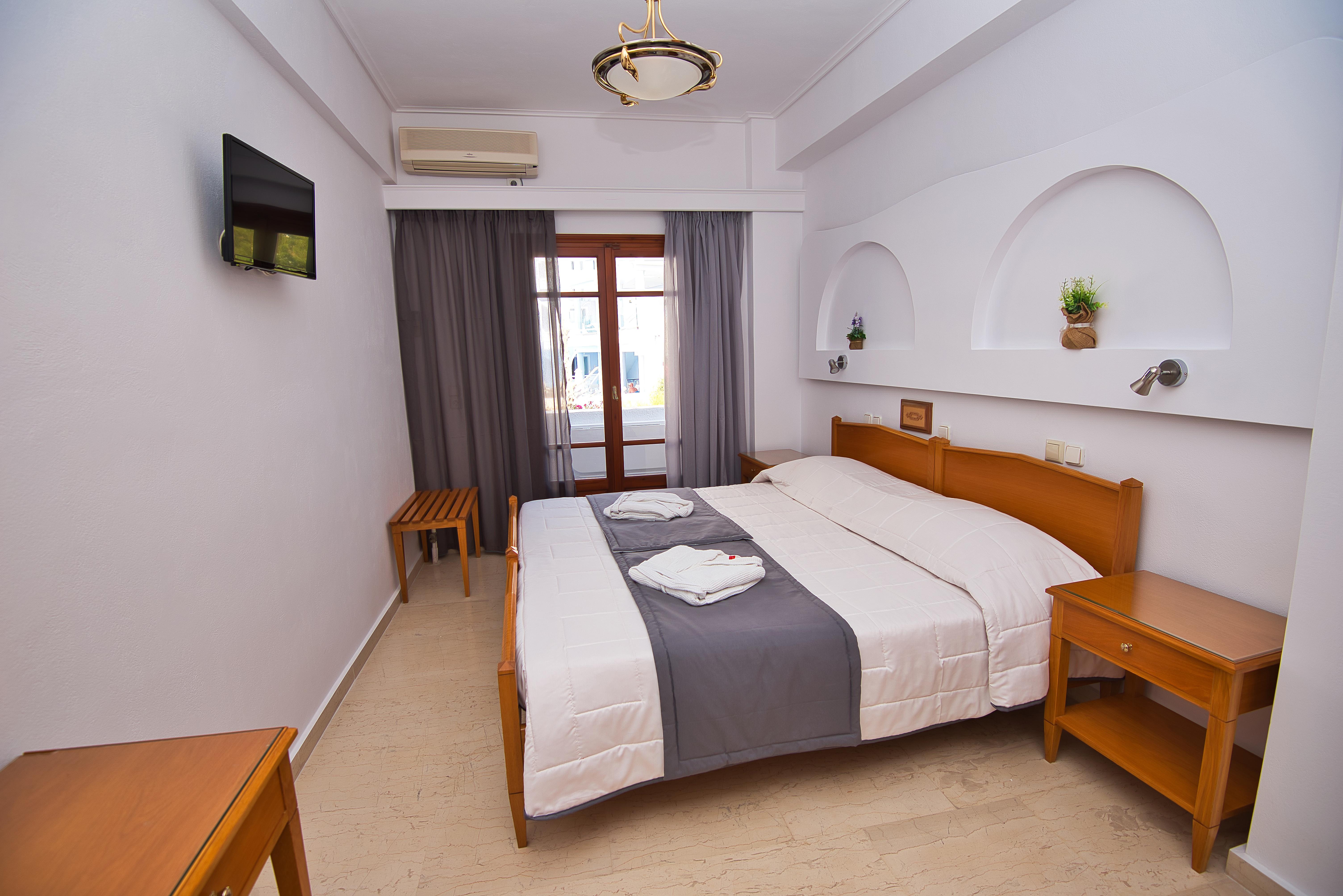 Irini'S Rooms Fteoura Kamari  Exterior photo