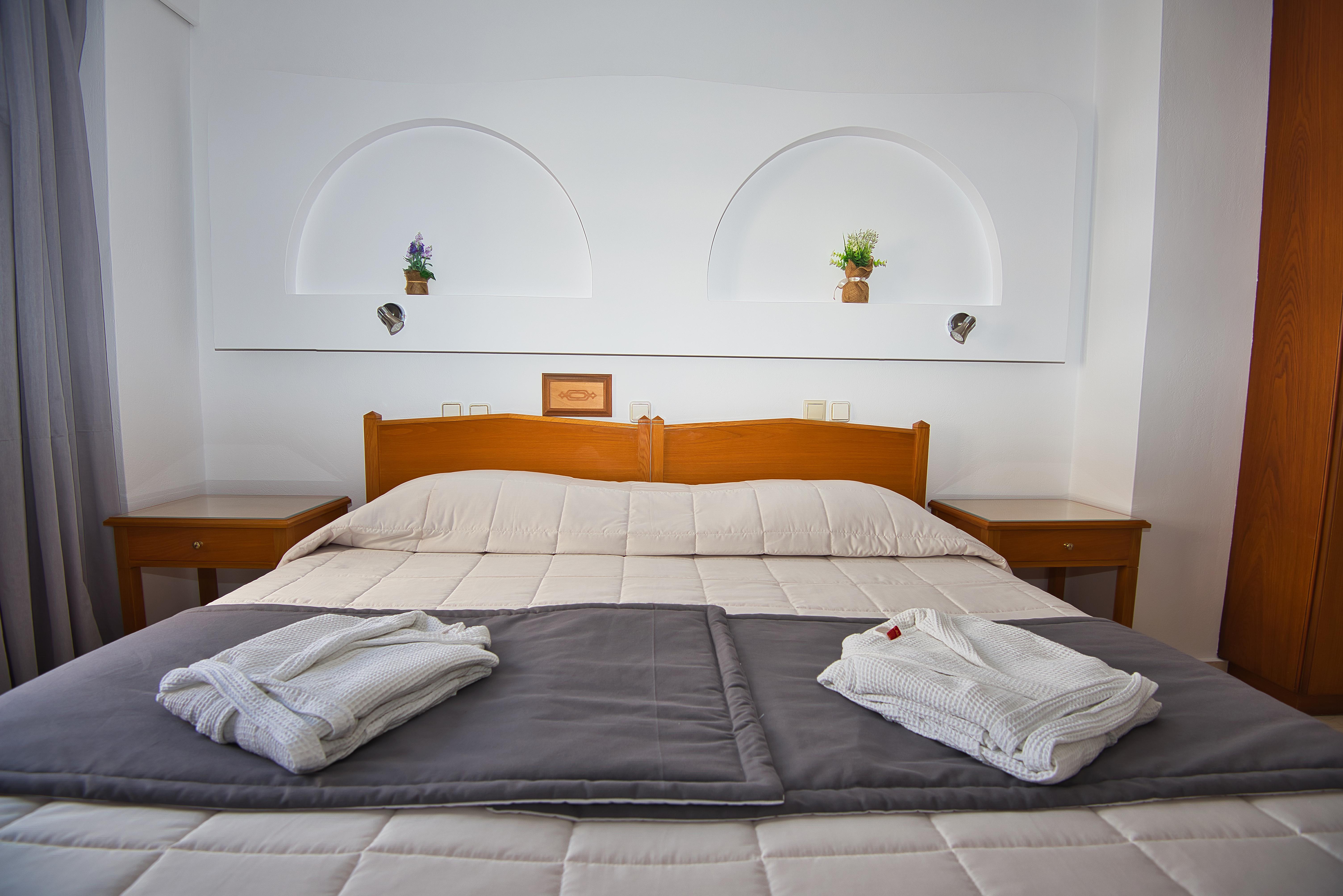 Irini'S Rooms Fteoura Kamari  Exterior photo