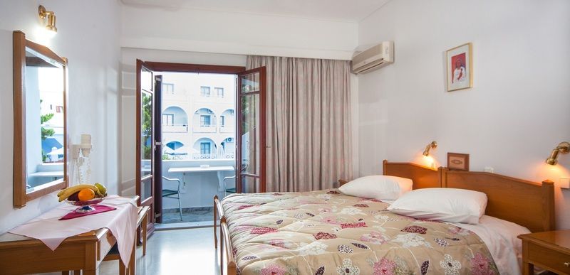 Irini'S Rooms Fteoura Kamari  Exterior photo