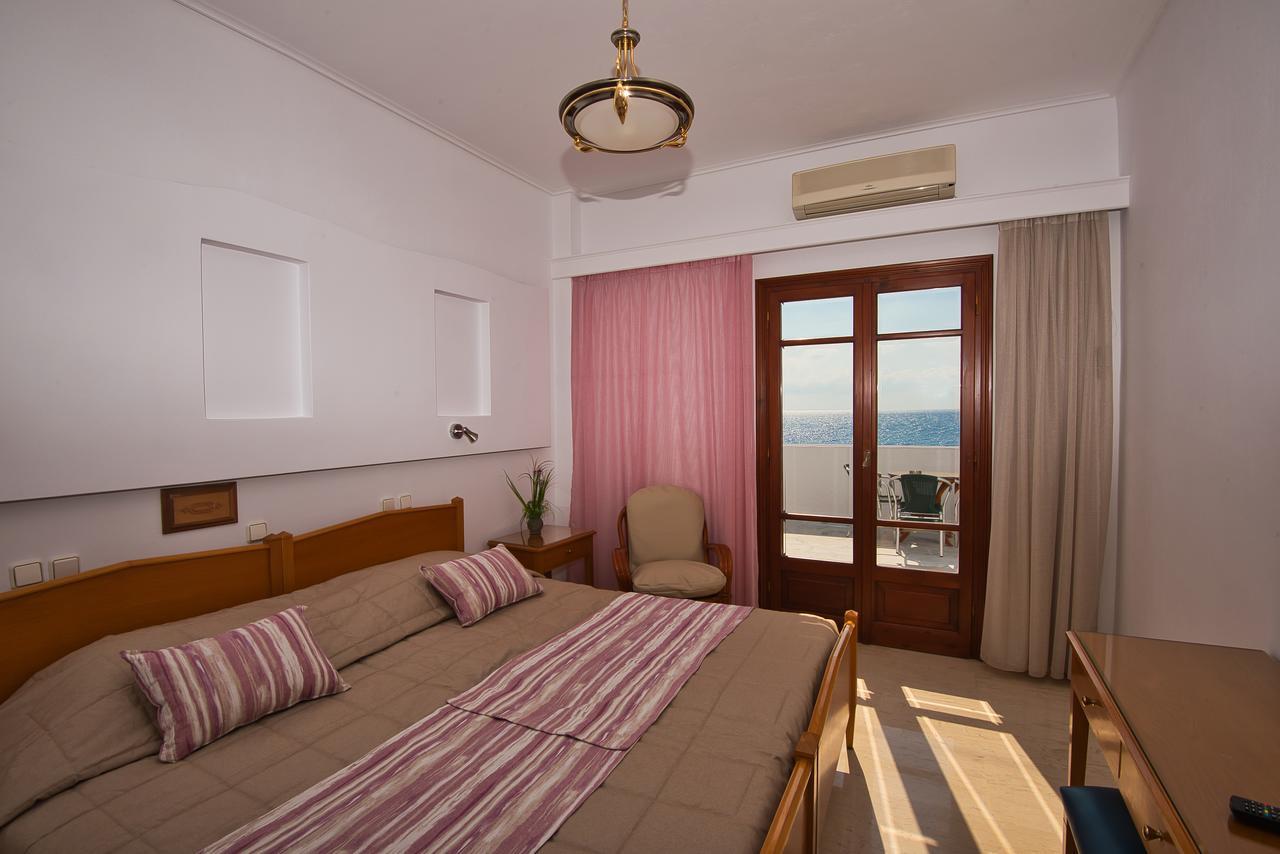 Irini'S Rooms Fteoura Kamari  Exterior photo